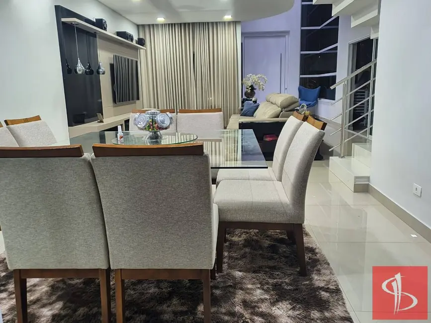 Foto 3 de Casa com 3 quartos à venda, 300m2 em Jardim das Cerejeiras, Aruja - SP