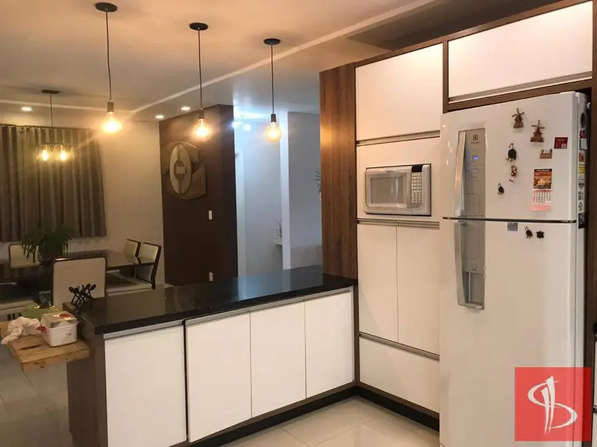 Foto 7 de Casa com 3 quartos à venda, 300m2 em Jardim das Cerejeiras, Aruja - SP