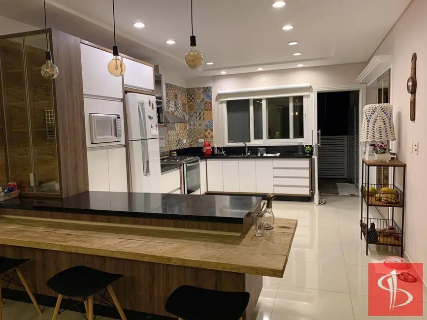 Foto 6 de Casa com 3 quartos à venda, 300m2 em Jardim das Cerejeiras, Aruja - SP