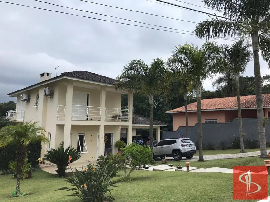 Foto 2 de Casa com 3 quartos à venda, 300m2 em Jardim das Cerejeiras, Aruja - SP