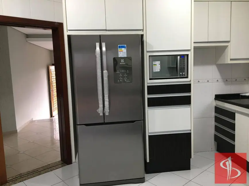 Foto 4 de Casa com 3 quartos à venda, 300m2 em Jardim Fazenda Rincão, Aruja - SP