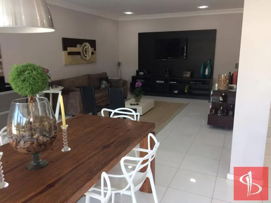 Foto 4 de Casa com 3 quartos à venda e para alugar, 322m2 em Jardim Fazenda Rincão, Aruja - SP