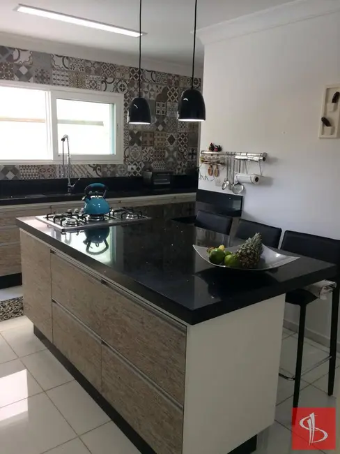 Foto 6 de Casa com 3 quartos à venda e para alugar, 322m2 em Jardim Fazenda Rincão, Aruja - SP