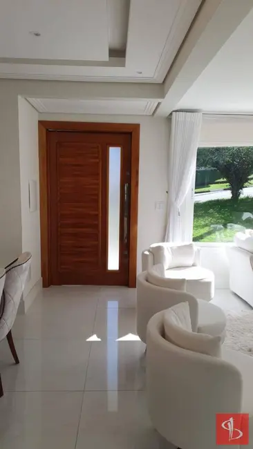 Foto 8 de Casa com 4 quartos à venda, 272m2 em Jardim das Cerejeiras, Aruja - SP