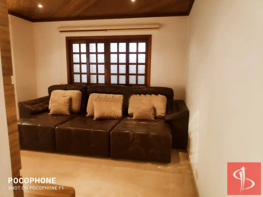 Foto 4 de Casa com 4 quartos para alugar, 300m2 em Jardim das Cerejeiras, Aruja - SP