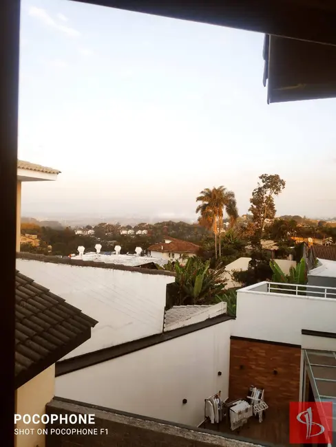 Foto 8 de Casa com 4 quartos para alugar, 300m2 em Jardim das Cerejeiras, Aruja - SP