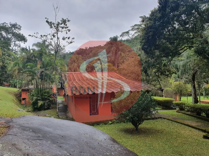 Sítio / Rancho com 3 quartos à venda, 2000m2 em Capao Bonito - SP - imagem 6 Foto 6 de Sítio / Rancho com 3 quartos à venda, 2000m2 em Capao Bonito - SP