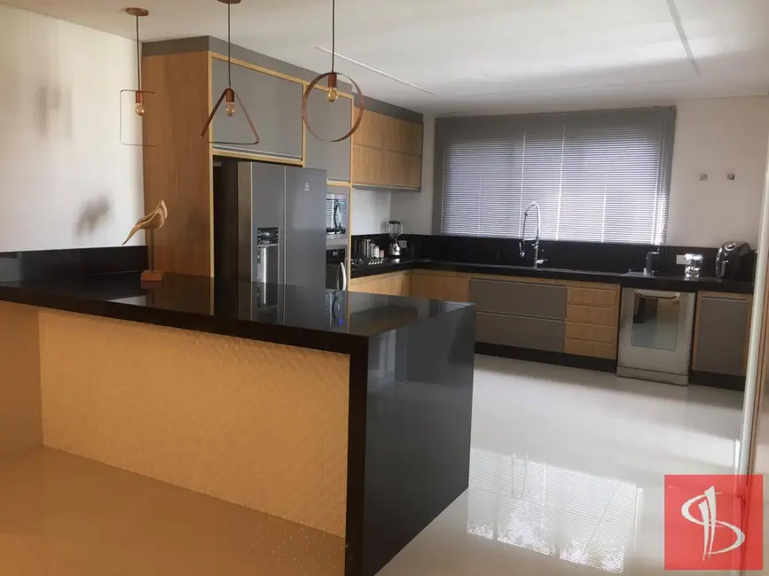 Foto 1 de Casa com 4 quartos para alugar, 500m2 em Arujázinho I, II e III, Aruja, SP