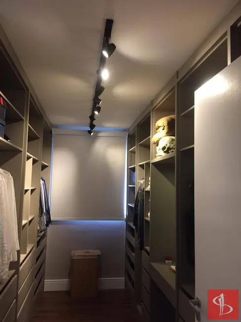 Foto 2 de Casa com 4 quartos para alugar, 500m2 em Arujázinho I, II e III, Aruja - SP