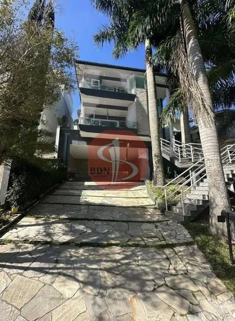 Foto 1 de Casa com 4 quartos à venda em Jardim das Cerejeiras, Aruja - SP