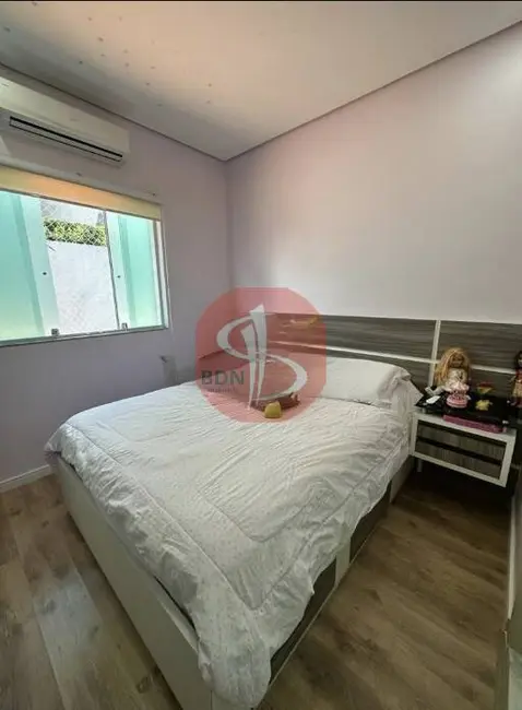 Foto 7 de Casa com 4 quartos à venda em Jardim das Cerejeiras, Aruja - SP