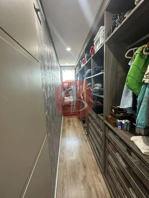 Foto 9 de Casa com 4 quartos à venda em Jardim das Cerejeiras, Aruja - SP