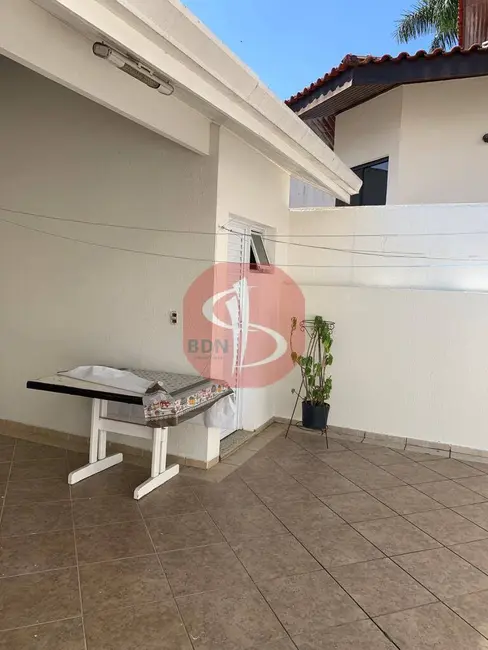 Foto 2 de Casa com 3 quartos para alugar em Jardim Fazenda Rincão, Aruja - SP