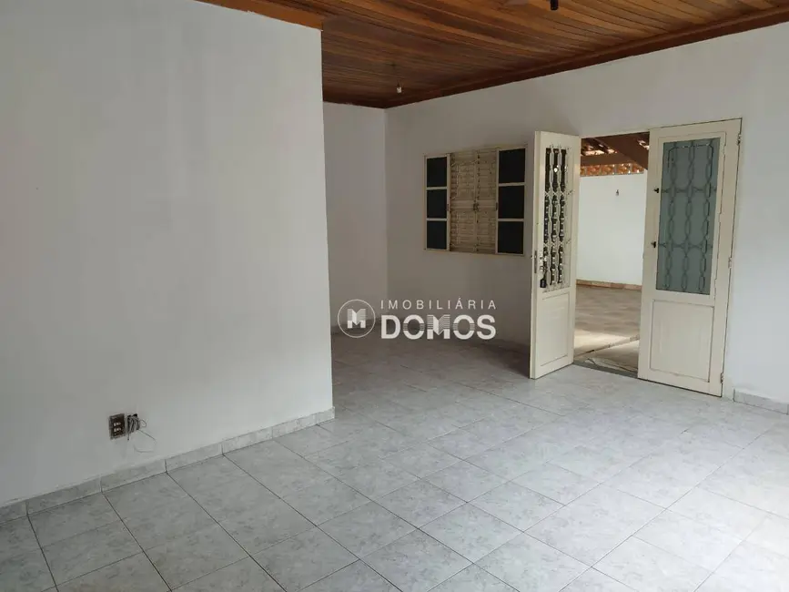 Foto 4 de Sobrado com 4 quartos à venda, 160m2 em Parque São Francisco, Guaratingueta - SP