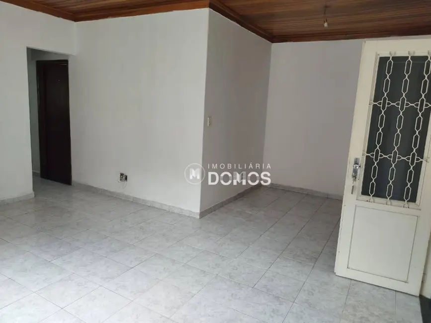 Foto 6 de Sobrado com 4 quartos à venda, 160m2 em Parque São Francisco, Guaratingueta - SP