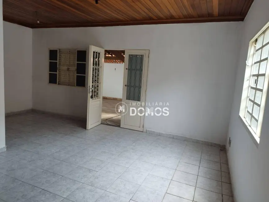 Foto 3 de Sobrado com 4 quartos à venda, 160m2 em Parque São Francisco, Guaratingueta - SP