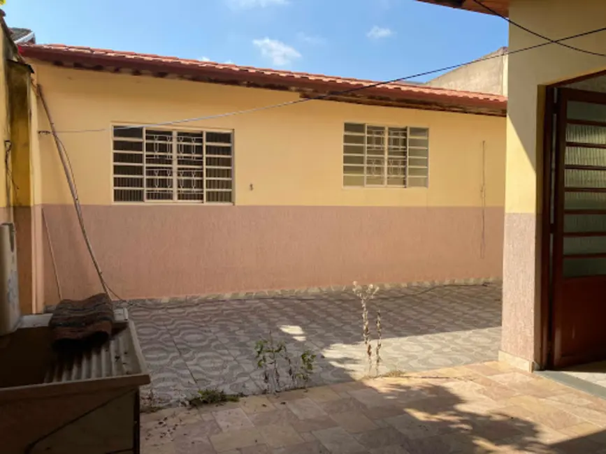 Foto 3 de Casa com 2 quartos à venda, 250m2 em Parque do Sol, Guaratingueta - SP