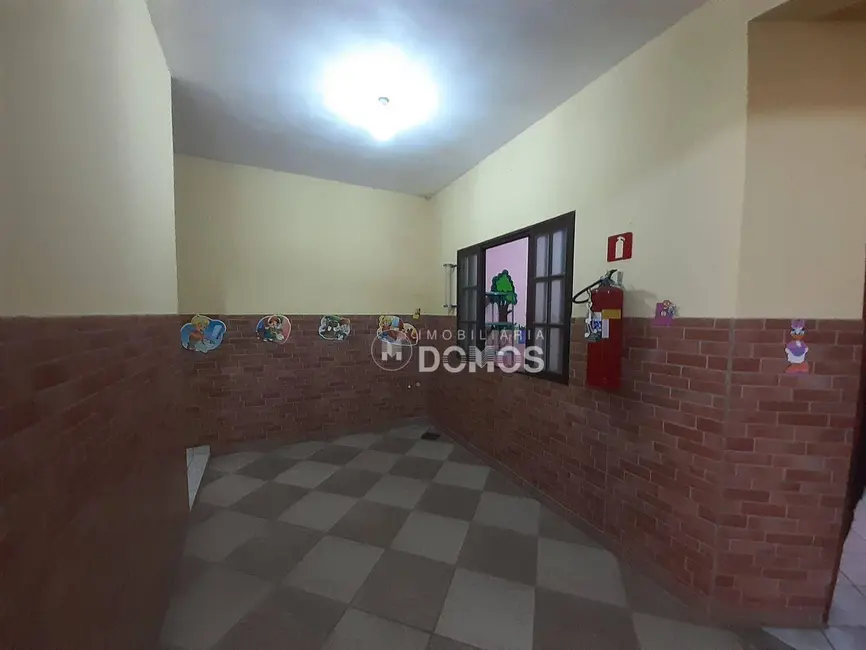 Foto 4 de Casa com 3 quartos à venda, 200m2 em Pedregulho, Guaratingueta - SP