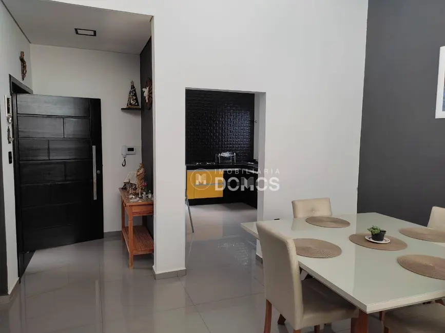 Foto 5 de Sobrado com 3 quartos à venda, 338m2 em São Dimas, Guaratingueta - SP