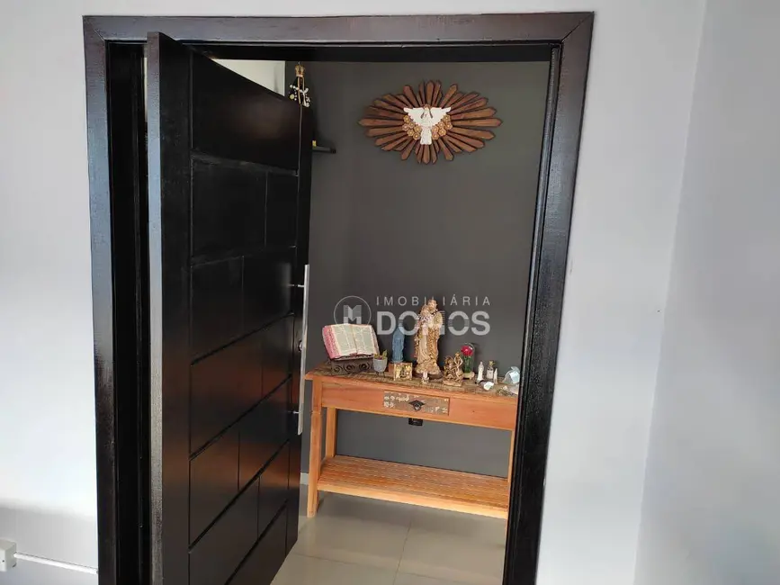 Foto 7 de Sobrado com 3 quartos à venda, 338m2 em São Dimas, Guaratingueta - SP