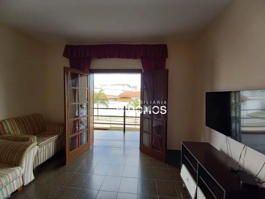 Casa com 4 quartos à venda, 300m2 em Portal das Colinas, Guaratingueta - SP - imagem 3 Foto 3 de Casa com 4 quartos à venda, 300m2 em Portal das Colinas, Guaratingueta - SP