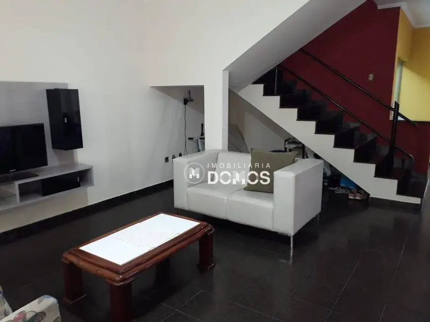 Foto 2 de Casa com 4 quartos à venda, 300m2 em Portal das Colinas, Guaratingueta - SP