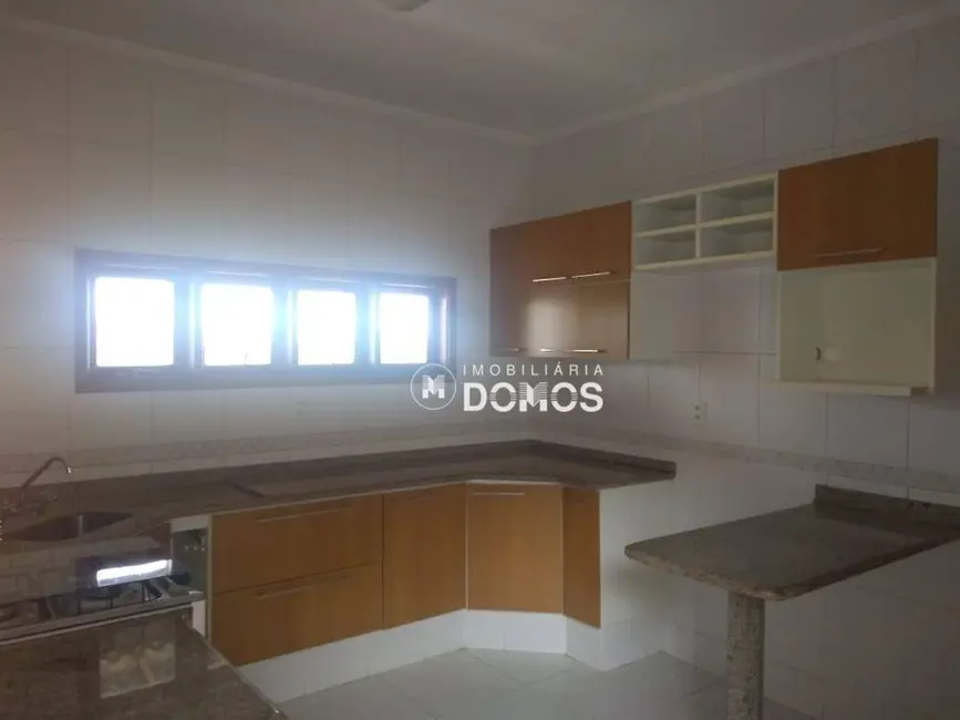 Foto 9 de Casa com 3 quartos à venda, 300m2 em Portal das Colinas, Guaratingueta - SP