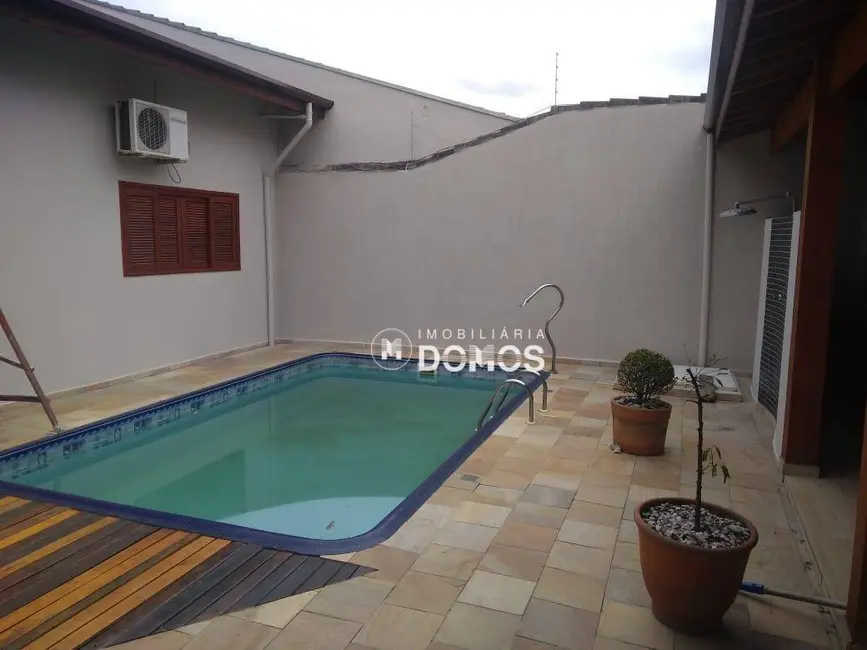 Foto 5 de Casa com 3 quartos à venda, 300m2 em Portal das Colinas, Guaratingueta - SP