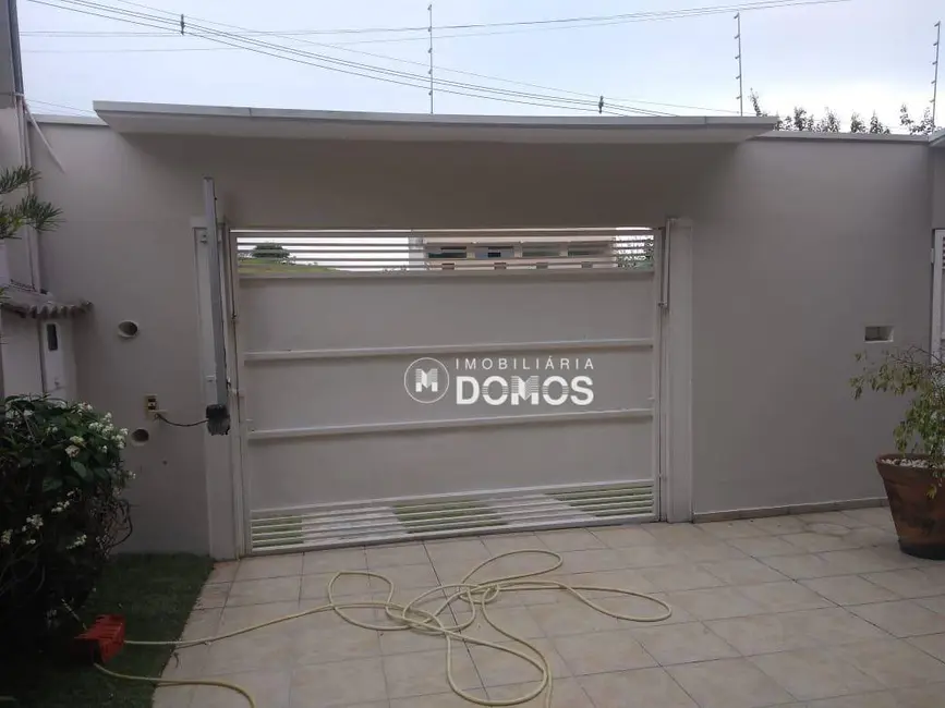 Foto 4 de Casa com 3 quartos à venda, 300m2 em Portal das Colinas, Guaratingueta - SP