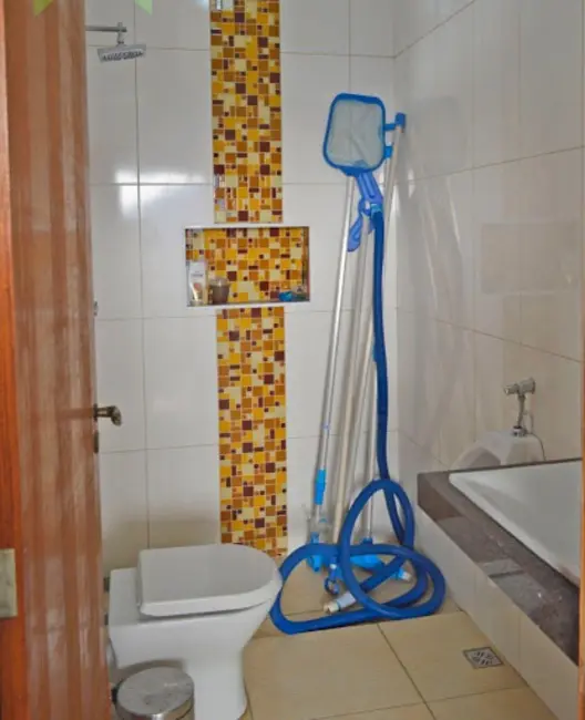 Foto 3 de Casa com 4 quartos à venda em Residencial Village Santana, Guaratingueta - SP