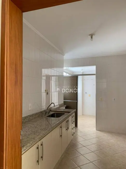Foto 2 de Apartamento com 3 quartos à venda, 120m2 em Vila Comendador Rodrigues Alves, Guaratingueta - SP