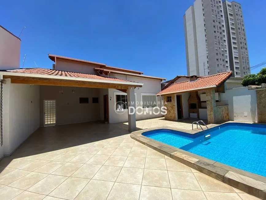 Foto 1 de Casa com 4 quartos à venda, 2130m2 em Vila Paraíba, Guaratingueta - SP