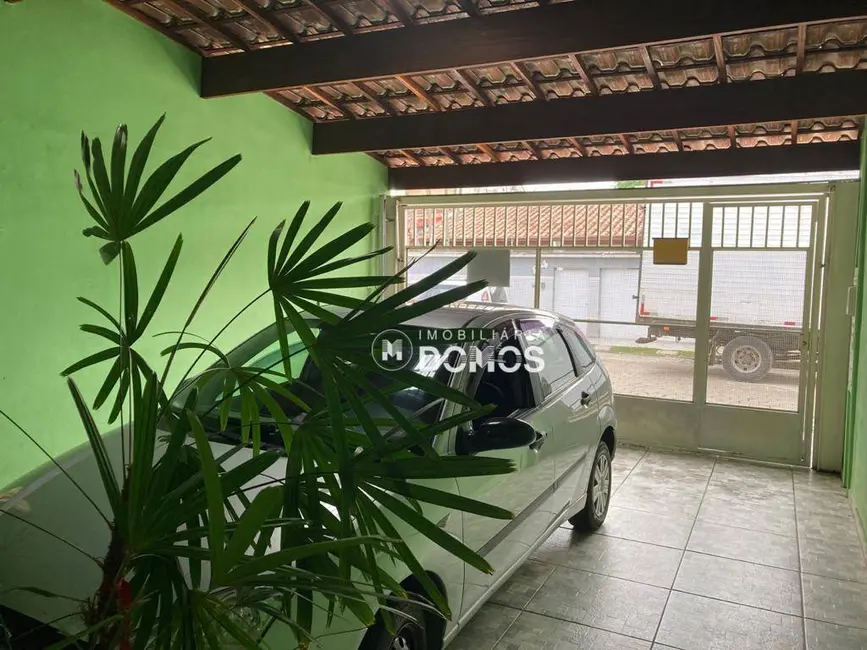 Foto 1 de Casa com 2 quartos à venda, 125m2 em Jardim do Vale, Guaratingueta - SP