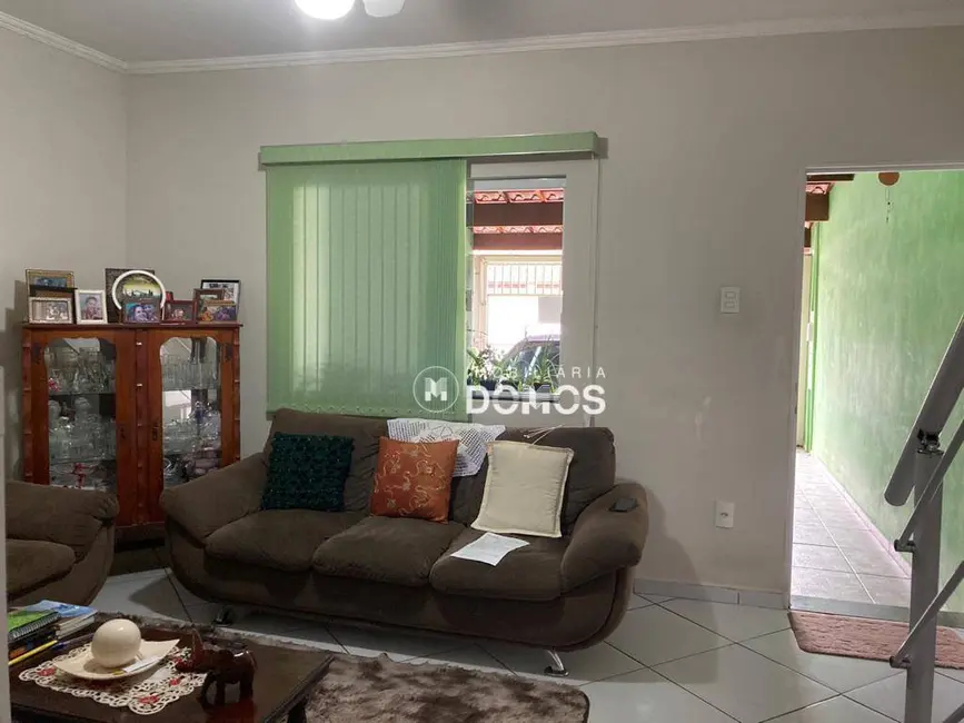 Foto 5 de Casa com 2 quartos à venda, 125m2 em Jardim do Vale, Guaratingueta - SP