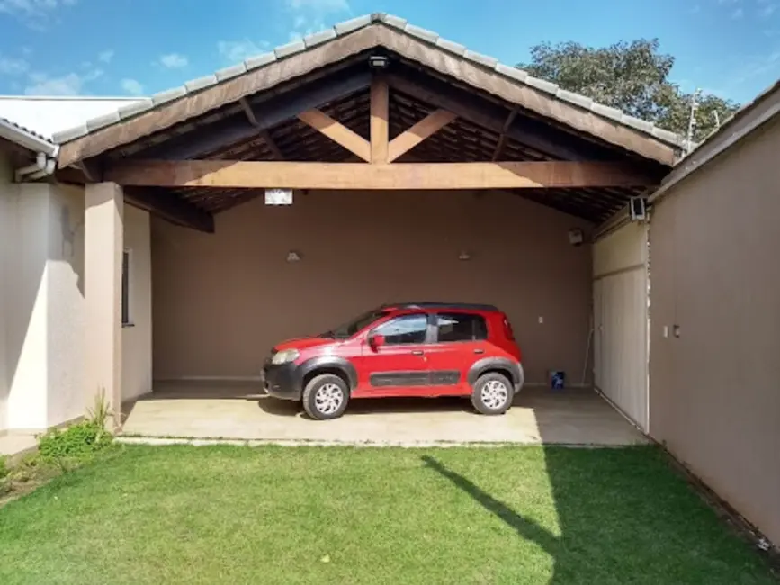 Foto 8 de Casa com 2 quartos à venda, 228m2 em Guaratingueta - SP