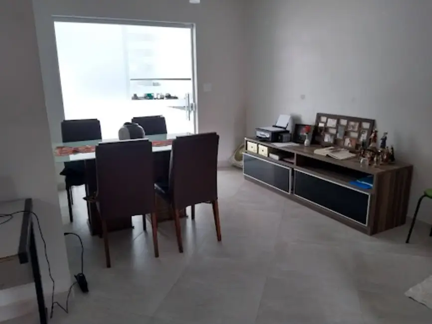 Foto 9 de Casa com 2 quartos à venda, 228m2 em Guaratingueta - SP