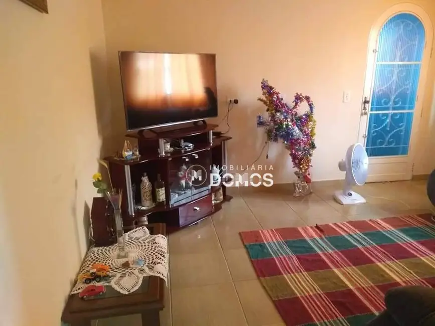 Foto 7 de Casa com 2 quartos à venda, 500m2 em Engenheiro Neiva, Guaratingueta - SP