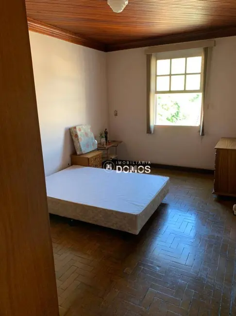 Foto 3 de Casa com 3 quartos à venda, 475m2 em Pedreira, Guaratingueta - SP