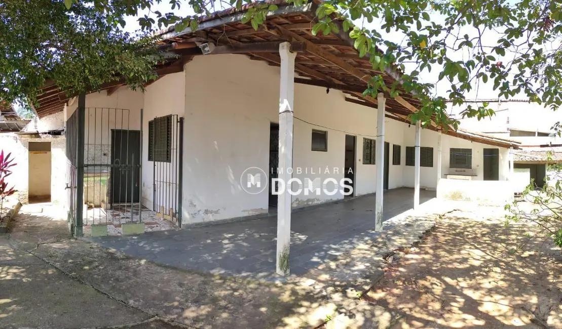 Foto 2 de Casa com 2 quartos à venda e para alugar, 300m2 em Cidade Nova, Pindamonhangaba - SP