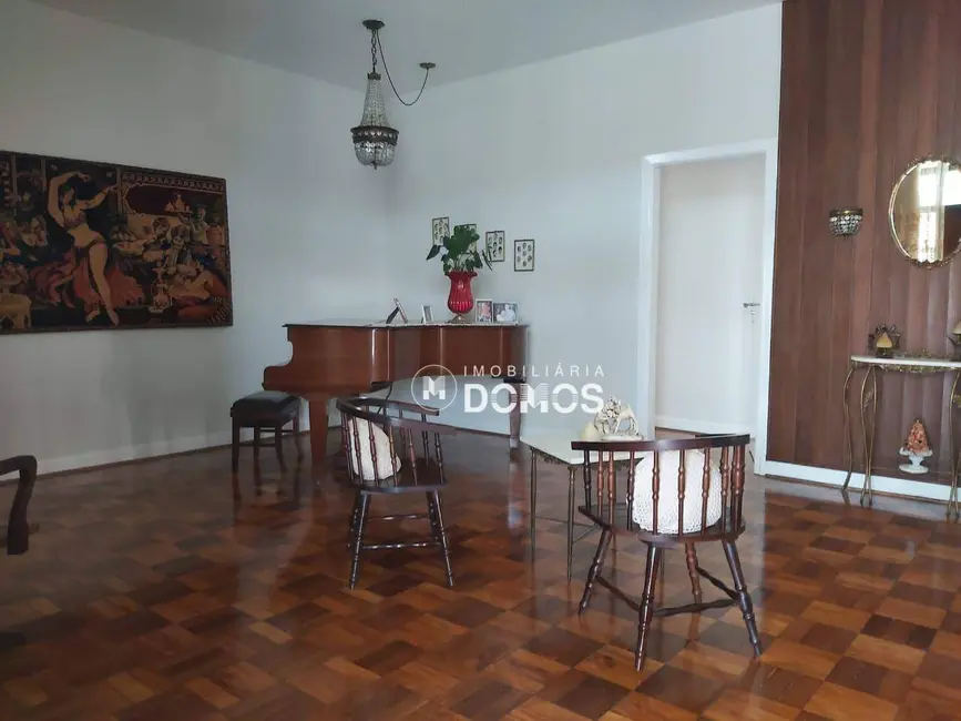 Foto 6 de Casa com 3 quartos à venda, 624m2 em Vila Paraíba, Guaratingueta - SP