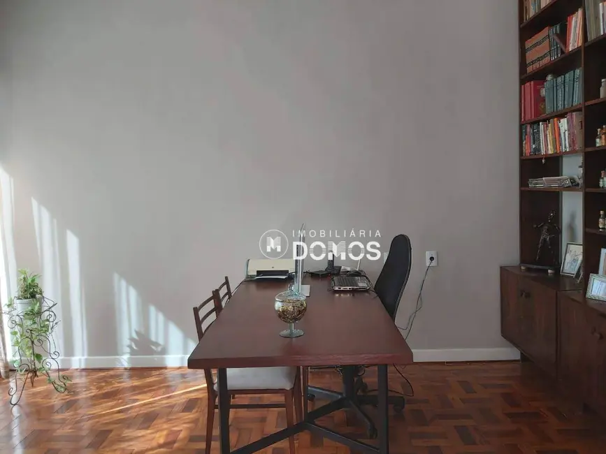 Foto 4 de Casa com 3 quartos à venda, 624m2 em Vila Paraíba, Guaratingueta - SP