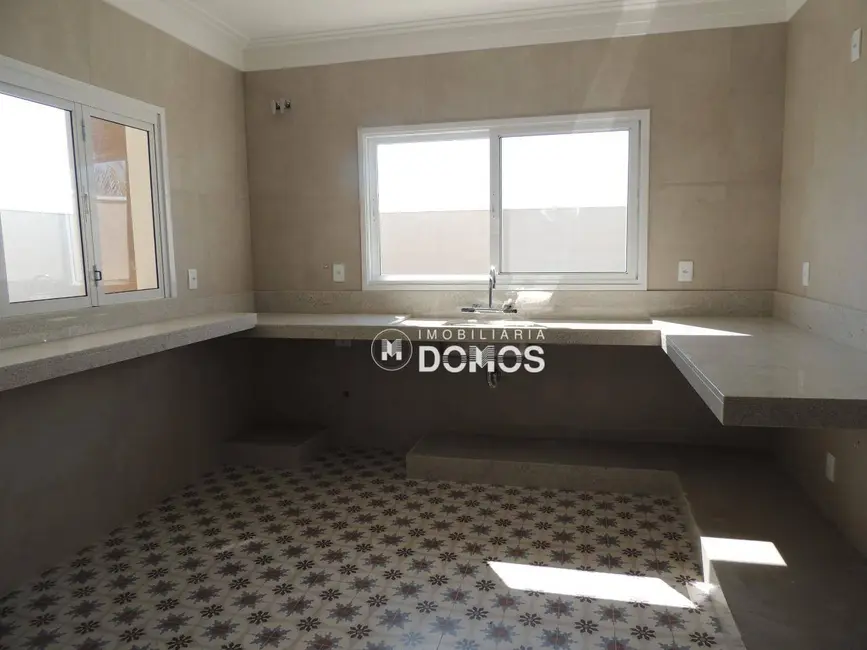 Foto 3 de Casa com 3 quartos à venda, 312m2 em Village Mantiqueira, Guaratingueta - SP