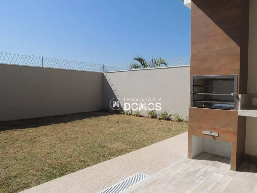 Foto 9 de Casa com 3 quartos à venda, 312m2 em Village Mantiqueira, Guaratingueta - SP