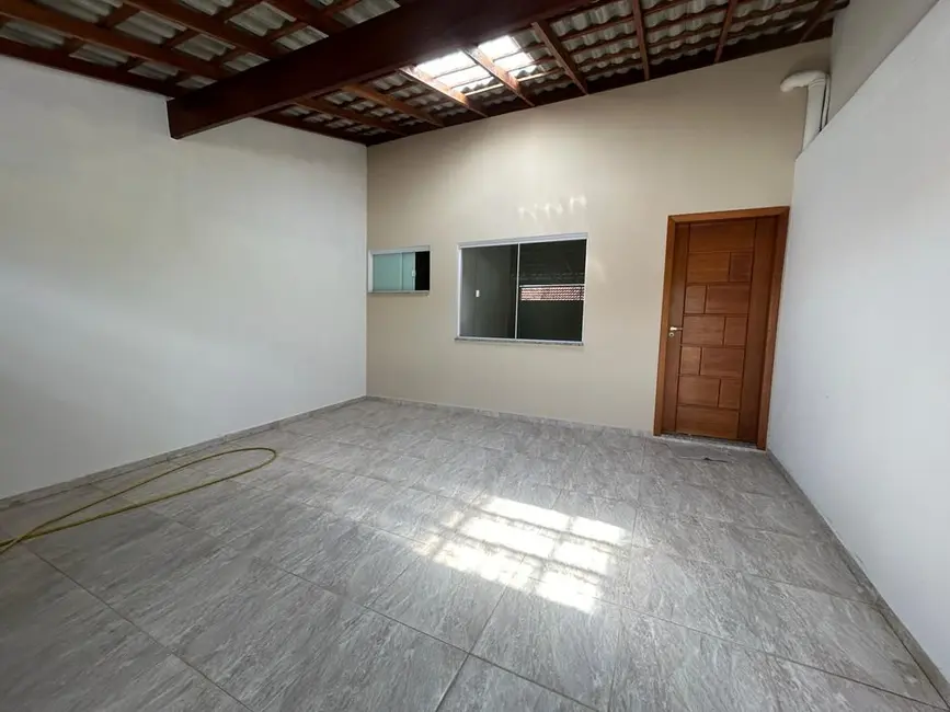 Foto 1 de Casa com 2 quartos à venda, 115m2 em Nova Guará, Guaratingueta - SP