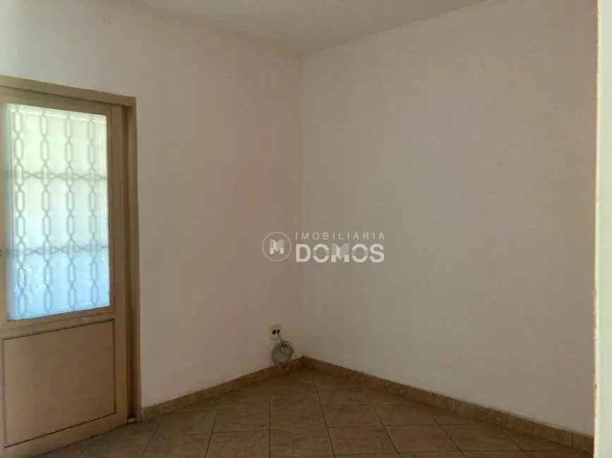 Foto 3 de Casa com 3 quartos à venda, 212m2 em Vila Comendador Rodrigues Alves, Guaratingueta - SP