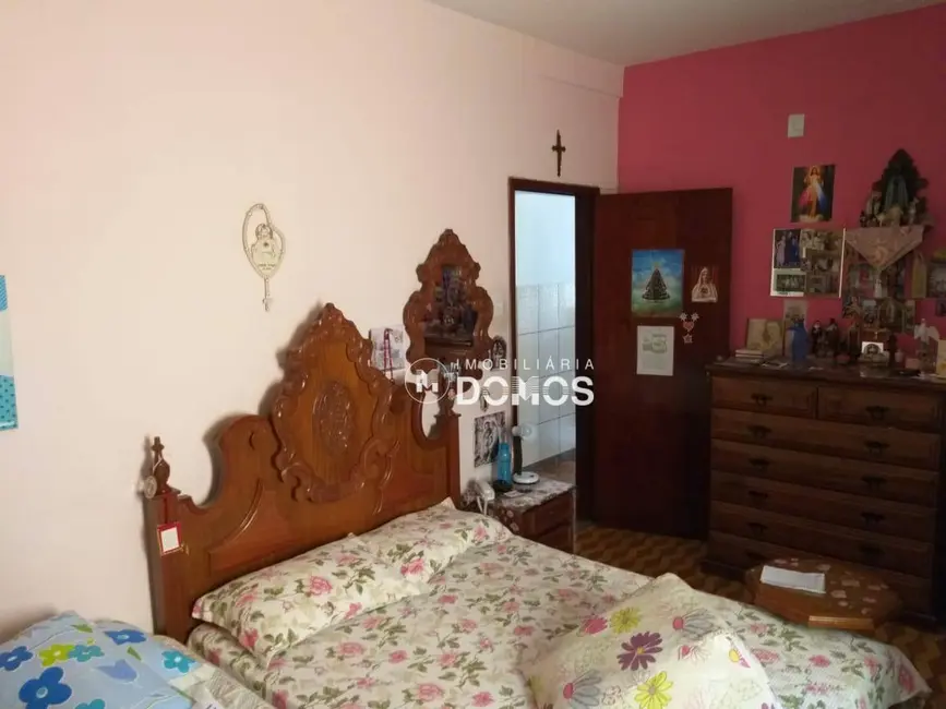 Sobrado com 4 quartos à venda, 188m2 em Centro, Aparecida - SP - imagem 7 Foto 7 de Sobrado com 4 quartos à venda, 188m2 em Centro, Aparecida - SP