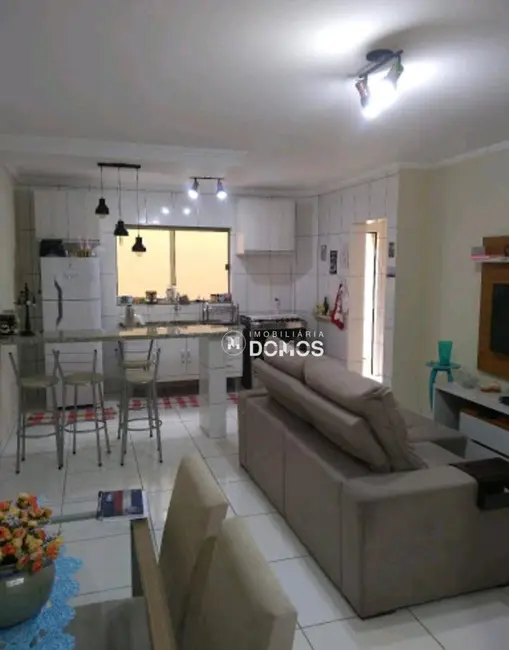 Foto 2 de Apartamento com 2 quartos à venda, 120m2 em Residencial COOPEMI I, Guaratingueta - SP