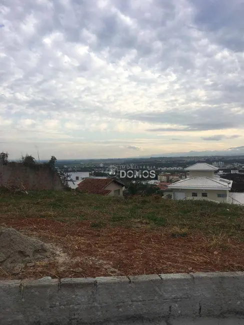 Foto 4 de Terreno / Lote à venda, 638m2 em Village Mantiqueira, Guaratingueta - SP