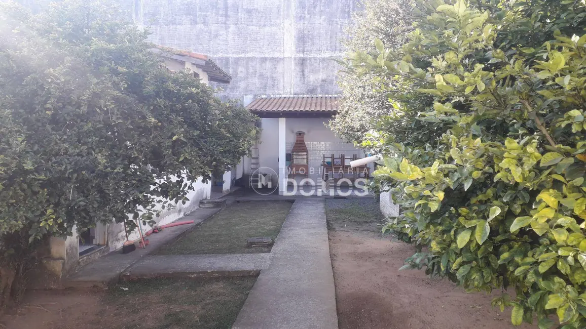 Foto 2 de Sobrado com 3 quartos à venda, 300m2 em Vila Rosa, Guaratingueta - SP