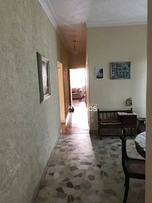 Casa com 4 quartos à venda, 363m2 em Centro, Aparecida - SP - imagem 4 Foto 4 de Casa com 4 quartos à venda, 363m2 em Centro, Aparecida - SP